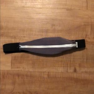 Fitkicks adjustable run belt